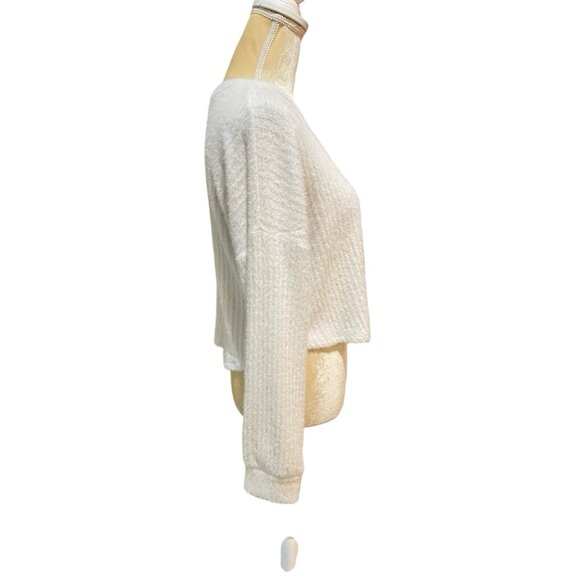 Hollister Off-White Fuzzy Ribbed Stretch Knit Cropped V-Neck Sweater SZ Small - Picture 3 of 9